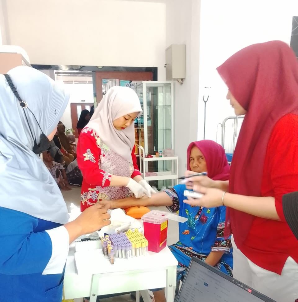 Pengambilan sampel darah untuk pemeriksaan laboratorium