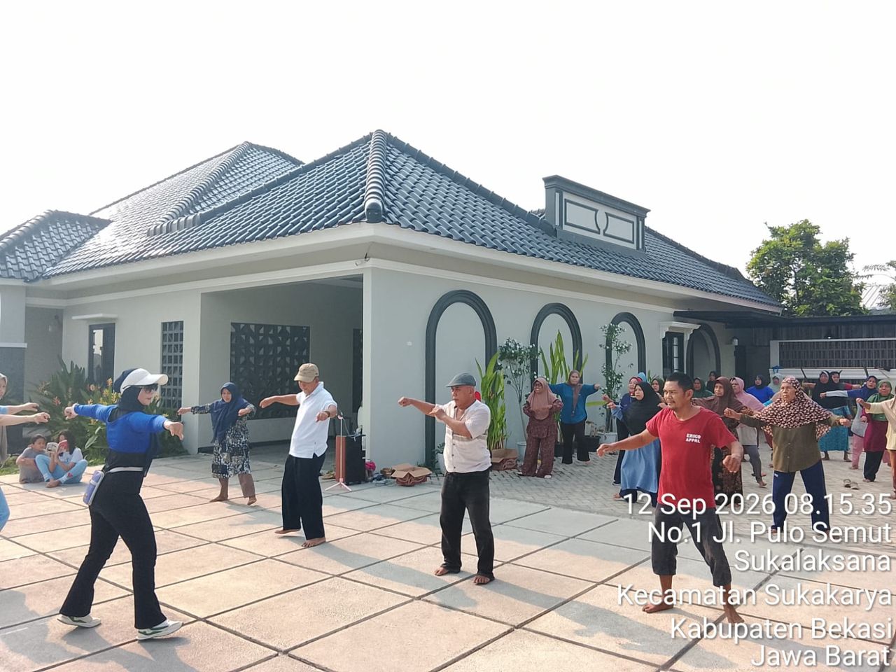 Peserta Program Prolanis mengikuti senam bersama, September 2026